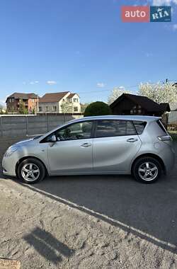 Минивэн Toyota Verso 2012 в 