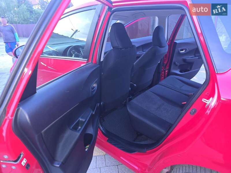 Мінівен Toyota Verso 2012 в Луцьку