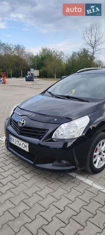 Минивэн Toyota Verso 2012 в Деражне