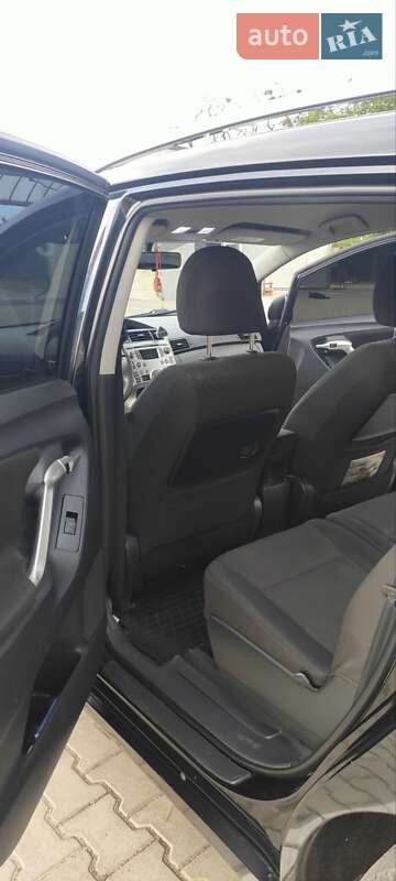 Минивэн Toyota Verso 2012 в Деражне