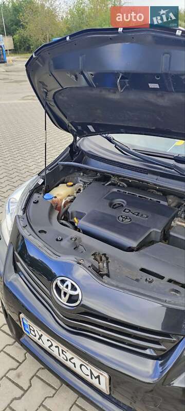 Минивэн Toyota Verso 2012 в Деражне