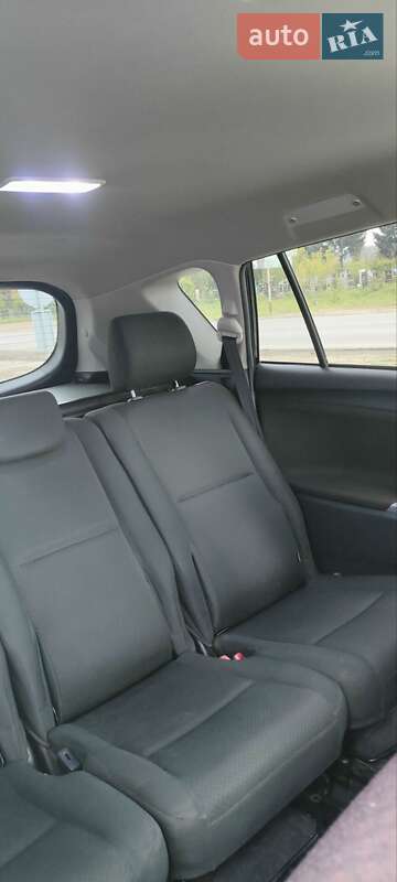 Минивэн Toyota Verso 2012 в Деражне