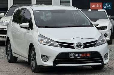 Минивэн Toyota Verso 2013 в 