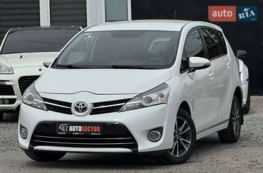 Минивэн Toyota Verso 2013 в 