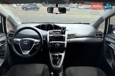 Минивэн Toyota Verso 2013 в 