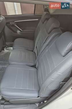 Минивэн Toyota Verso 2015 в 