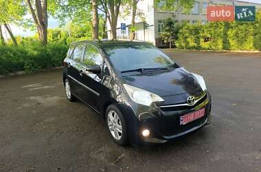 Мінівен Toyota Verso 2012 в Львові