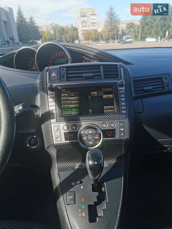 Мінівен Toyota Verso 2009 в Рівному