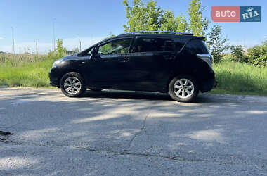 Минивэн Toyota Verso 2011 в 
