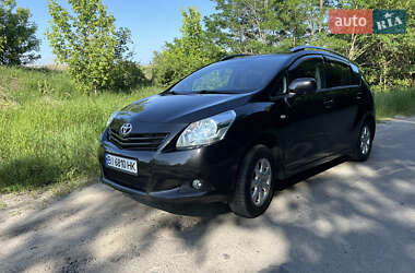 Минивэн Toyota Verso 2011 в 