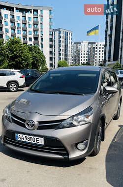 Минивэн Toyota Verso 2014 в Киеве
