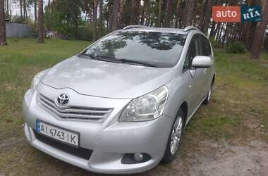 Мінівен Toyota Verso 2011 в Києві