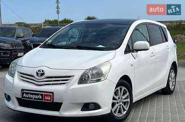 Минивэн Toyota Verso 2012 в Львове
