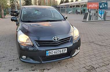 Мінівен Toyota Verso 2012 в Кривому Розі