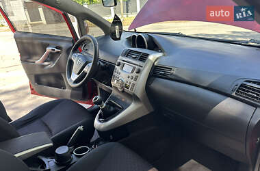 Мінівен Toyota Verso 2010 в 