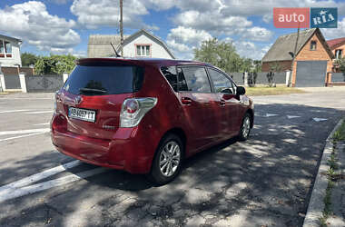 Мінівен Toyota Verso 2010 в 