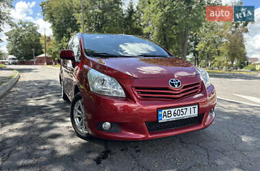 Мінівен Toyota Verso 2010 в 