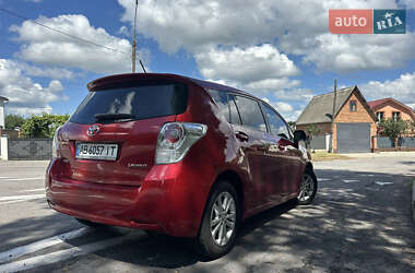 Мінівен Toyota Verso 2010 в 