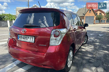 Мінівен Toyota Verso 2010 в 