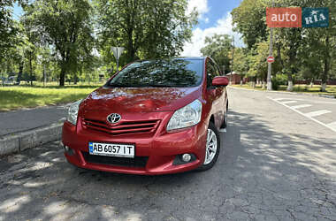 Мінівен Toyota Verso 2010 в 