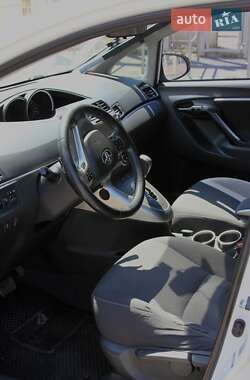 Мінівен Toyota Verso 2013 в 
