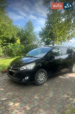 Мінівен Toyota Verso 2014 в 