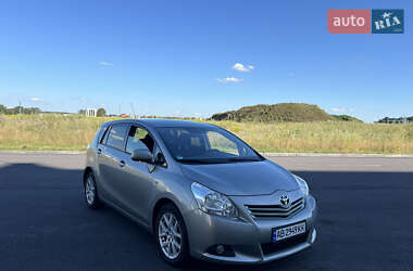 Мінівен Toyota Verso 2012 в Вінниці