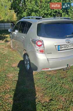 Минивэн Toyota Verso 2009 в Золотоноше