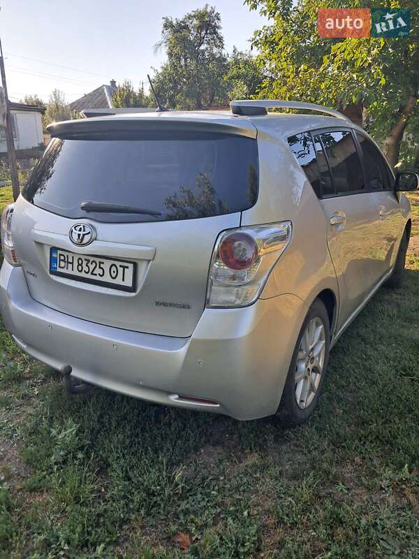 Мінівен Toyota Verso 2009 в Золотоноші