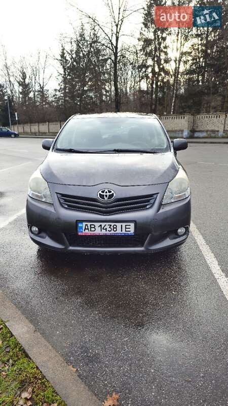 Toyota Verso 2012