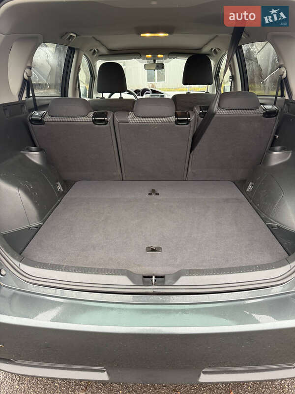 Минивэн Toyota Verso 2015 в Волочиске