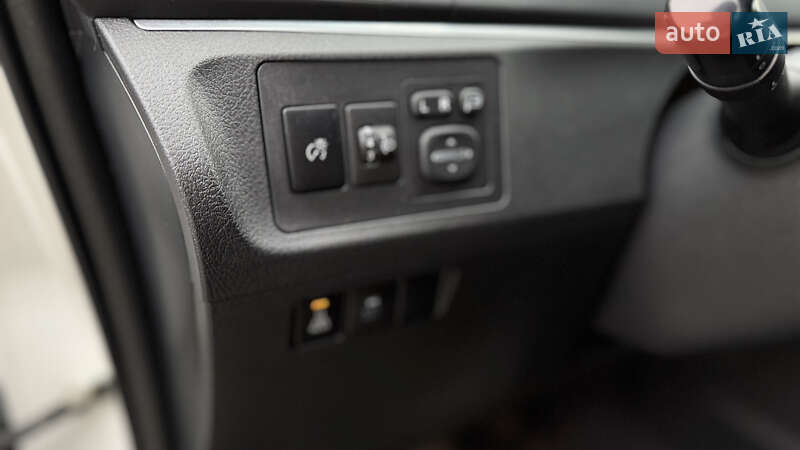 Мінівен Toyota Verso 2014 в Луцьку