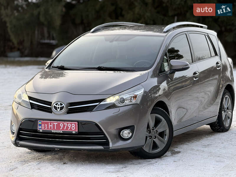 Минивэн Toyota Verso 2014 в Луцке фото Минивэн Toyota Verso 2014 в Луцке