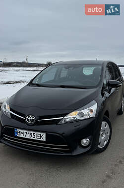 Минивэн Toyota Verso 2016 в Ромнах