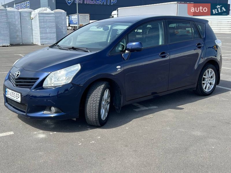 Минивэн Toyota Verso 2009 в Львове