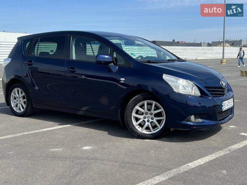 Минивэн Toyota Verso 2009 в Львове