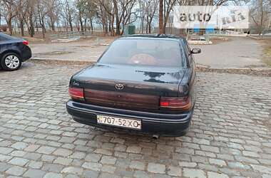 Седан Toyota Vista 1990 в Одессе