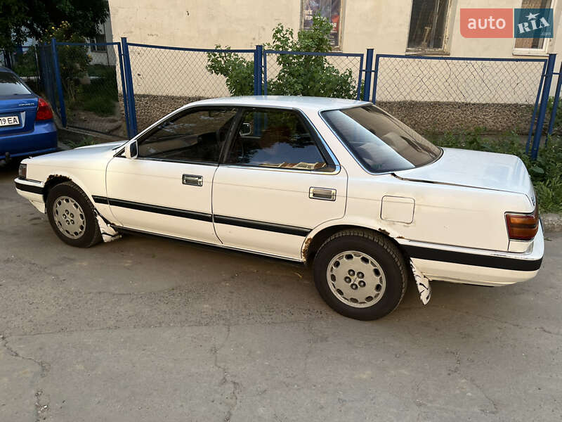 Седан Toyota Vista 1986 в Одесі