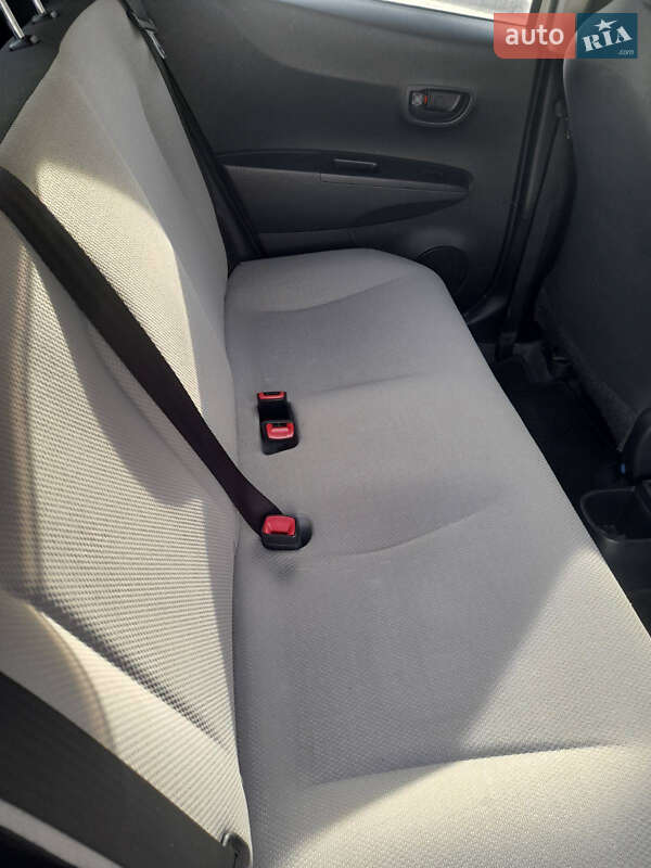 Хэтчбек Toyota Vitz 2011 в Одессе