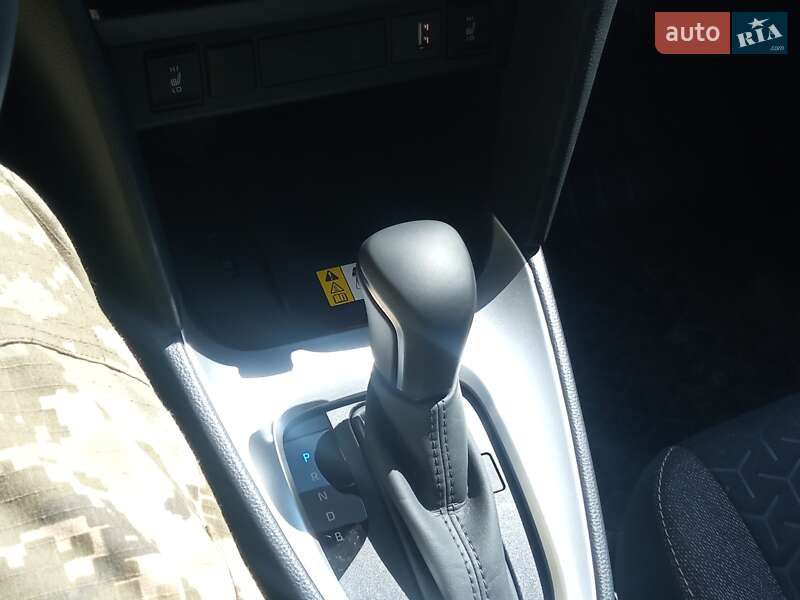 Внедорожник / Кроссовер Toyota Yaris Cross 2023 в Киеве