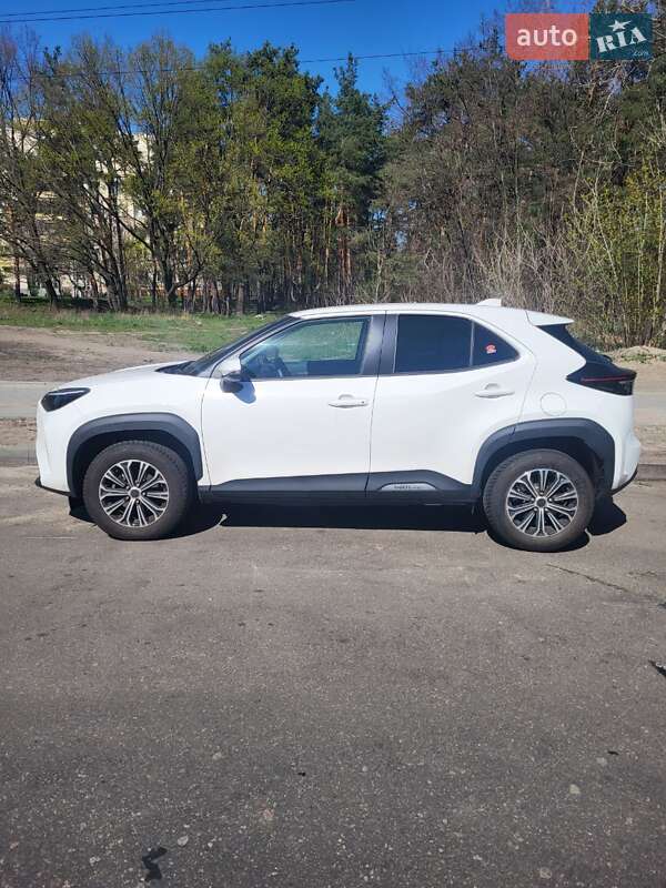 Внедорожник / Кроссовер Toyota Yaris Cross 2023 в Киеве