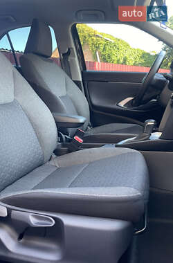 Позашляховик / Кросовер Toyota Yaris Cross 2024 в 