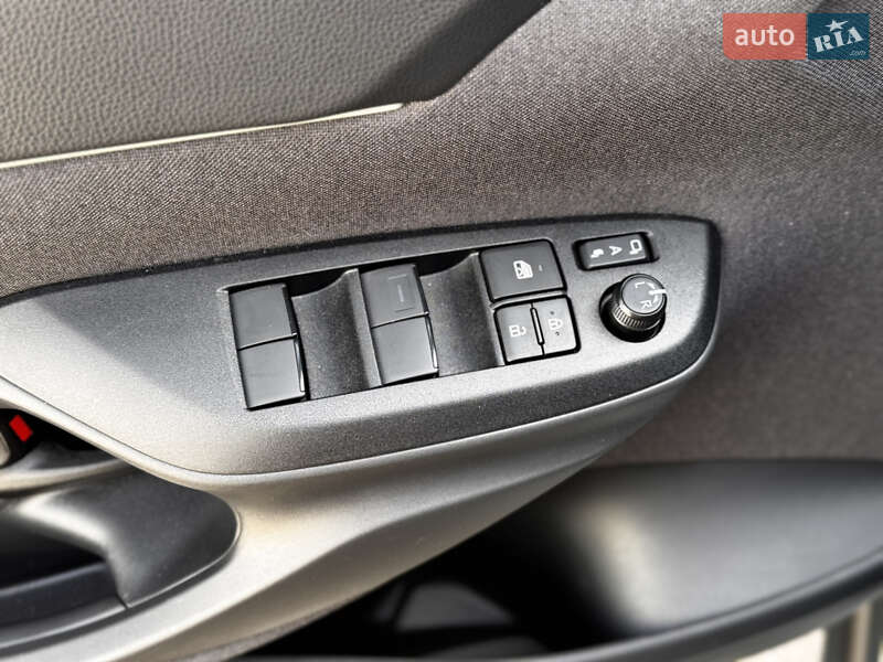 Внедорожник / Кроссовер Toyota Yaris Cross 2024 в Полтаве