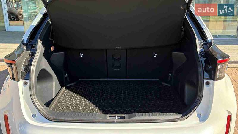 Позашляховик / Кросовер Toyota Yaris Cross 2024 в Києві