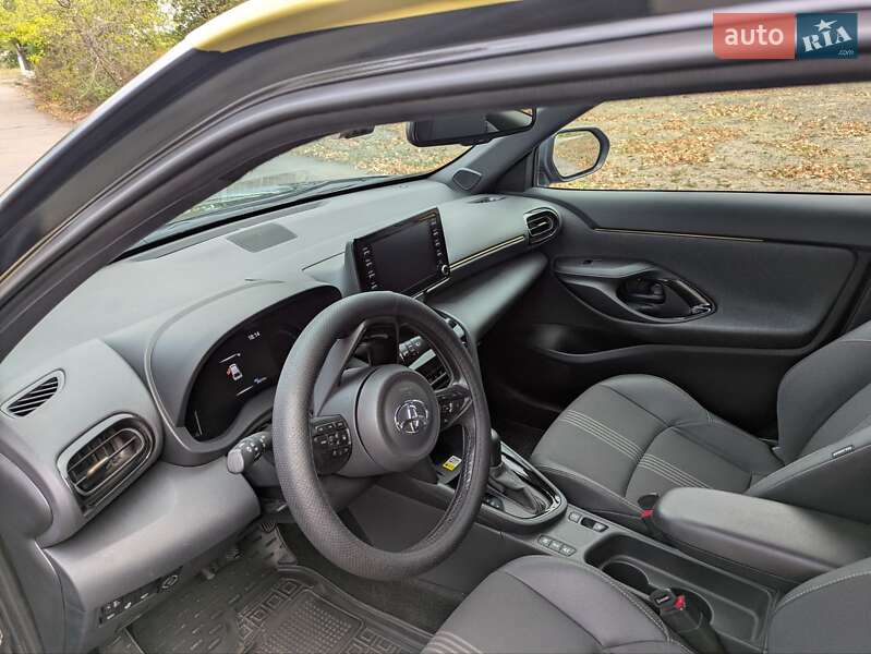 Внедорожник / Кроссовер Toyota Yaris Cross 2021 в Каменском