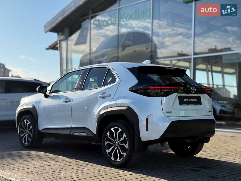 Внедорожник / Кроссовер Toyota Yaris Cross 2023 в Киеве