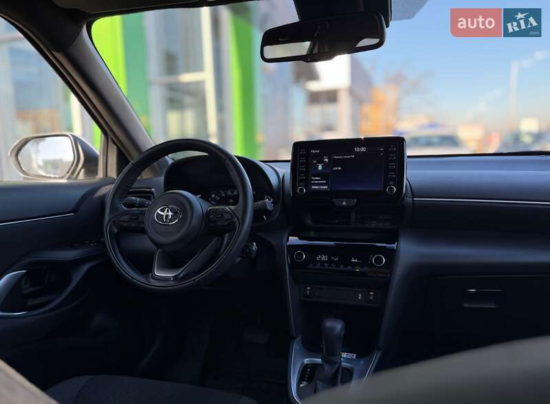Внедорожник / Кроссовер Toyota Yaris Cross 2023 в Киеве