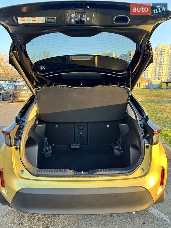 Внедорожник / Кроссовер Toyota Yaris Cross 2021 в Киеве