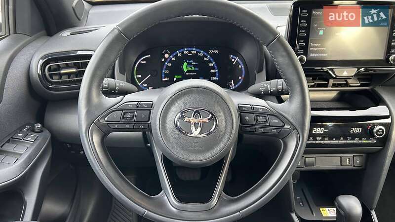 Внедорожник / Кроссовер Toyota Yaris Cross 2023 в Киеве