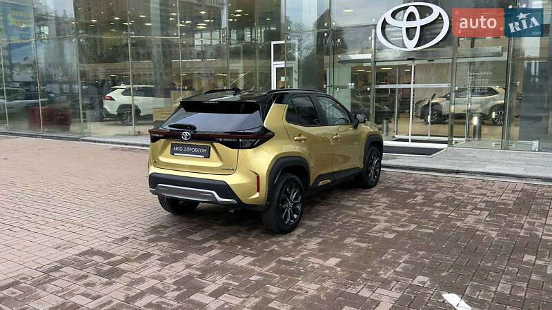 Внедорожник / Кроссовер Toyota Yaris Cross 2023 в Киеве